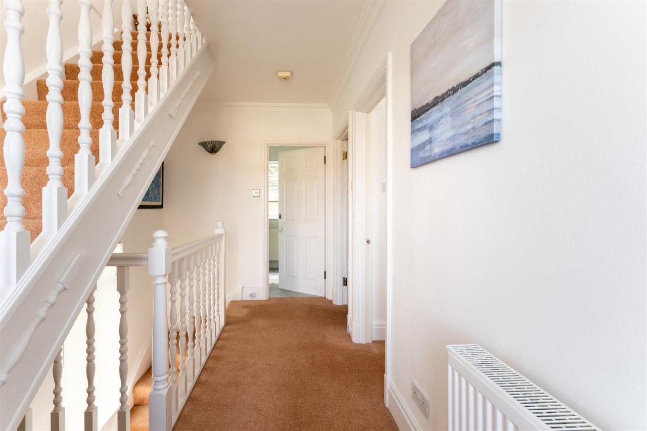 Uphigh - Elevated Family Home With Stunning River Views Dartmouth Zewnętrze zdjęcie
