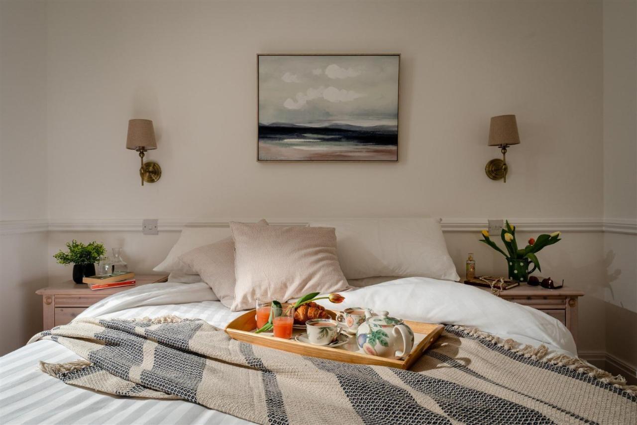 Uphigh - Elevated Family Home With Stunning River Views Dartmouth Zewnętrze zdjęcie