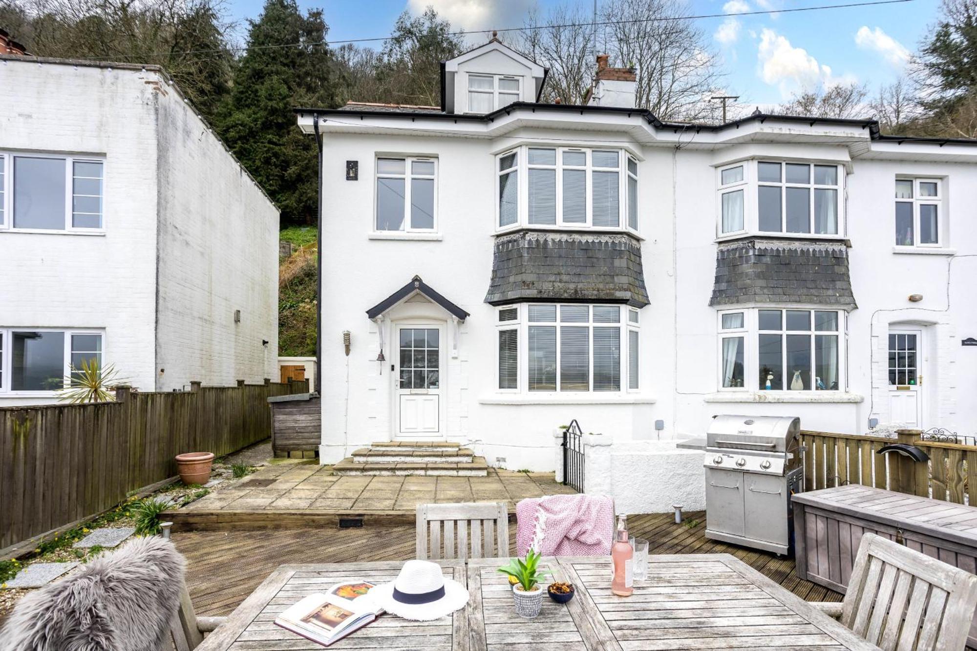 Uphigh - Elevated Family Home With Stunning River Views Dartmouth Zewnętrze zdjęcie